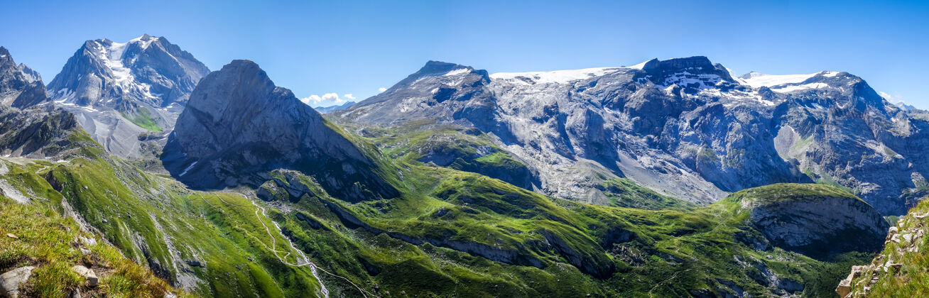 小径普拉洛格南拉瓦努瓦兹的格兰德卡斯高山冰川景观法国阿尔卑斯山全景风景法国阿尔卑斯山森林