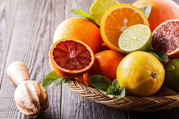 柠檬什锦新鲜柑橘类水果甜点自然静止的