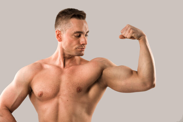 肌肉灰底肌肉帅哥运动力量强壮