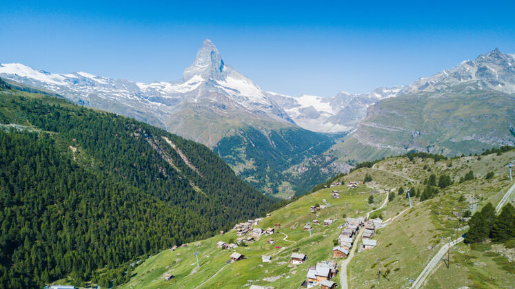 度假瑞士泽马特市的马特洪山 白雪蓝天欧洲美丽山峰