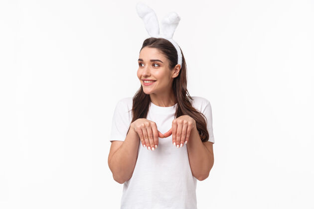 女性一个年轻女人戴着兔子耳朵人物积极漂亮