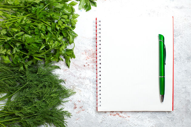 背景顶视图新鲜绿色的白色背景绿色产品餐食品顶部古董冬青