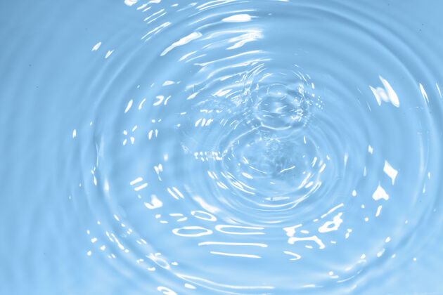 液体清水背景上的水滴新鲜波纹圆形
