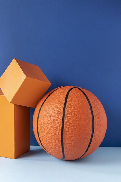 活动篮球的前视图与形状和复制空间生活球静物