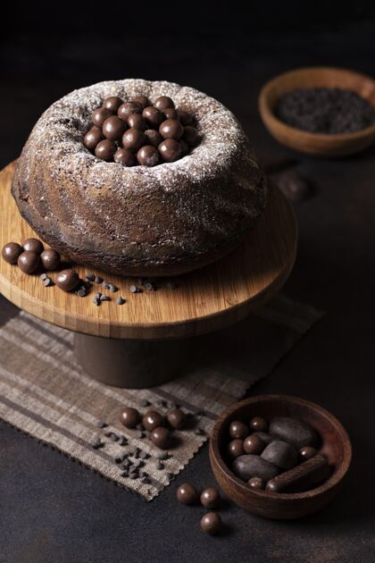 美味高角度的美味巧克力蛋糕概念好吃营养烹饪