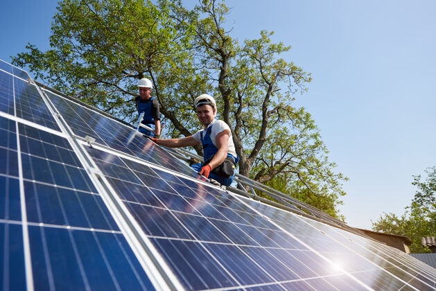 全球独立太阳能电池板系统安装 可再生绿色能源太阳电池未来