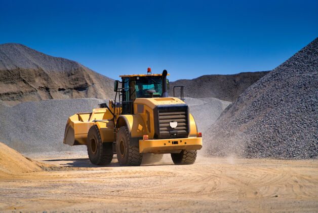 工艺重型机械在公路施工现场作业工具土壤搬运机