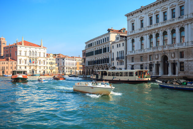 威尼斯人意大利威尼斯格兰德运河风景欧洲城市水