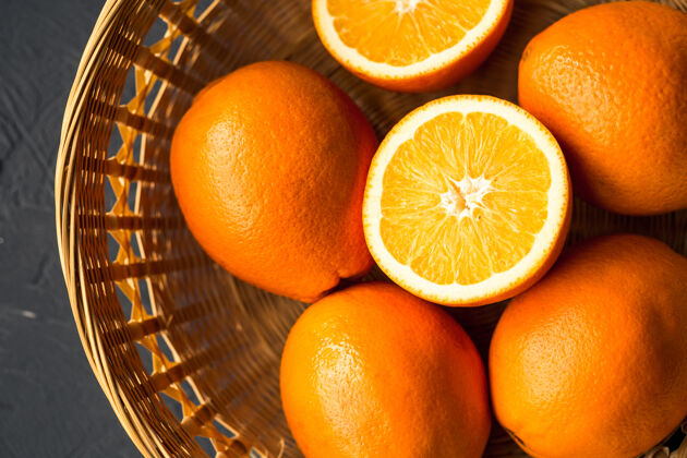异国情调新鲜多汁的橙子放在木桌上新鲜抗氧化剂配料