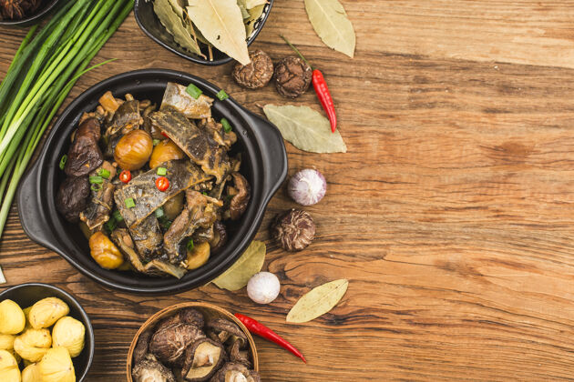 一餐中国菜焖栗龟饮食美味砂锅