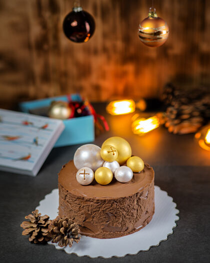 可可木制圣诞巧克力蛋糕美味巧克力甜的