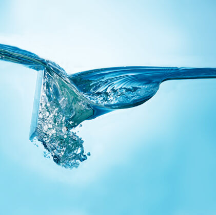 完美抽象水波和气泡的特写照片水滴液体飞溅