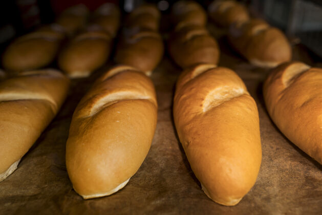 烘焙安排新鲜的烤面包新鲜小麦食品