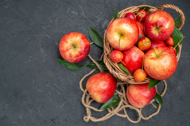 苹果顶部特写查看水果开胃的樱桃和苹果成熟健康红色美味