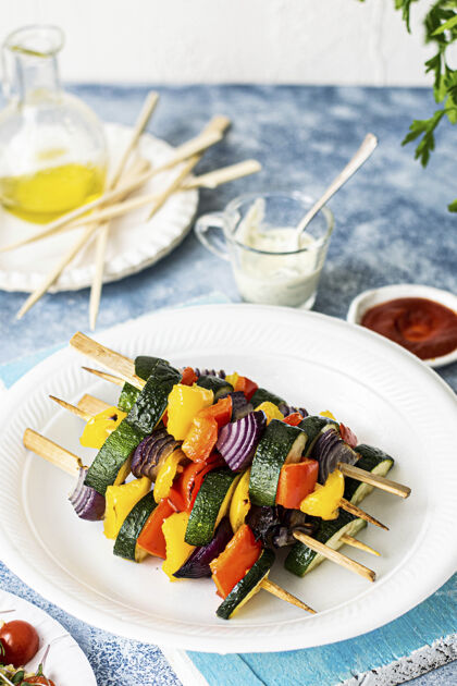 烤架纯素烤蔬菜串食谱创意夏季食品烹饪木制串