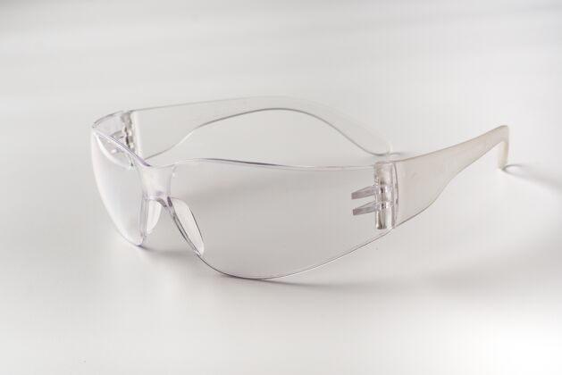 光亮实验室用白色透明玻璃防护眼镜清洁