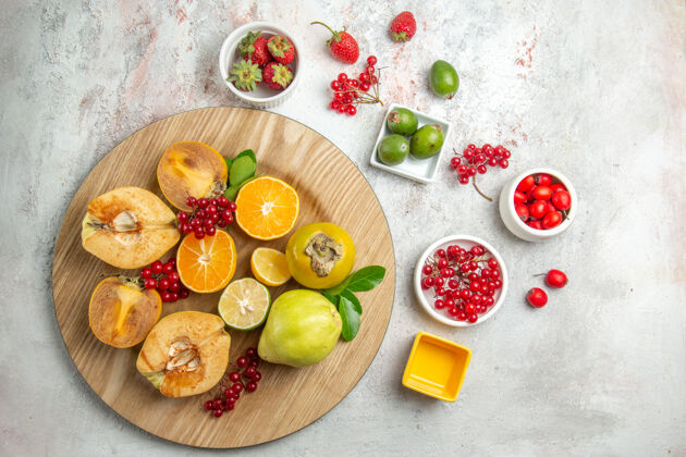 饮食顶视水果成分苹果梨等水果白桌水果新鲜成熟水果组成梨食品