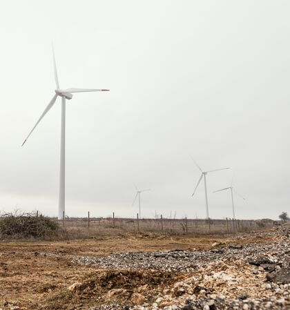 环保风力涡轮机在现场发电生态风能可持续发展