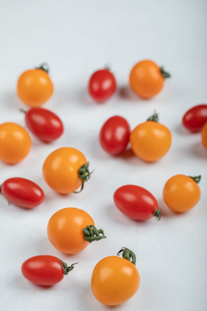 番茄白色背景上的新鲜樱桃番茄特写照片高品质照片食品饮食新鲜