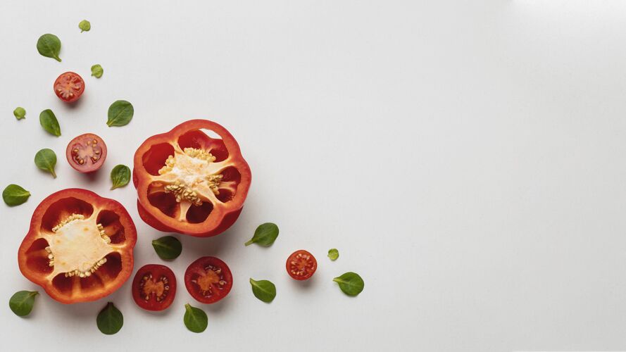 养生顶视图的甜椒与西红柿和复制空间平面图健康素食主义者