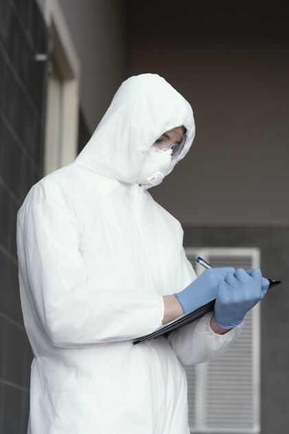 防护服佩戴生物危害防护设备的人员面罩放射性防护服