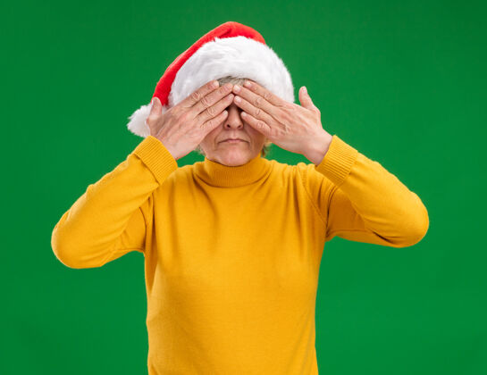 掩护戴着圣诞帽的老太太吓坏了帽子眼睛紫色