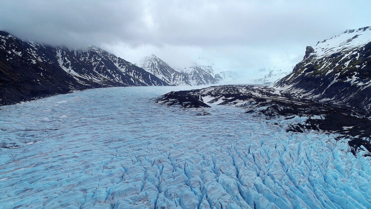 湖斯卡费尔冰川 冰岛瓦特纳约库国家公园雪河活动