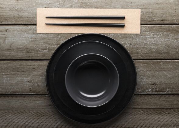 盘子筷子和碗盘子的顶视图平面盘子餐具