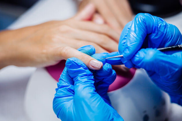 治疗美手美手指甲护理制作工艺专业指甲锉刀操作美手护理理念应用宠爱距离